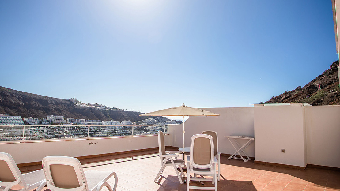  Sunsuite Royal Apartment