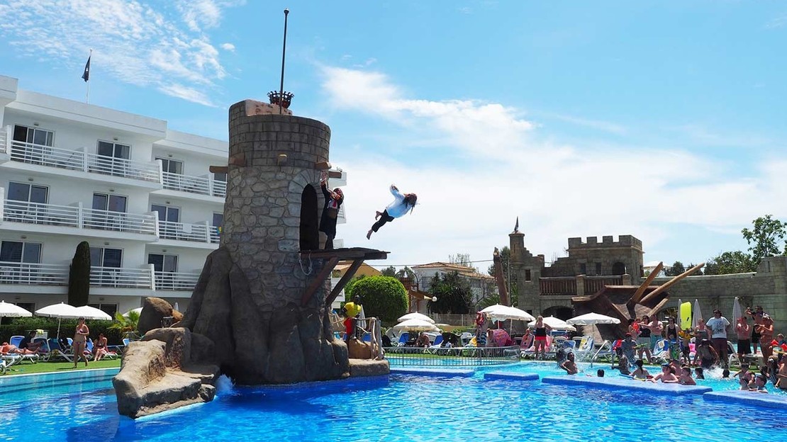 Pirates Village Apartments