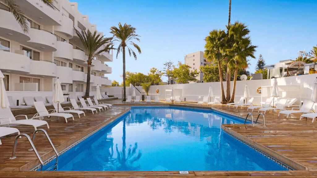 Palmanova Beach Apartments by TRH