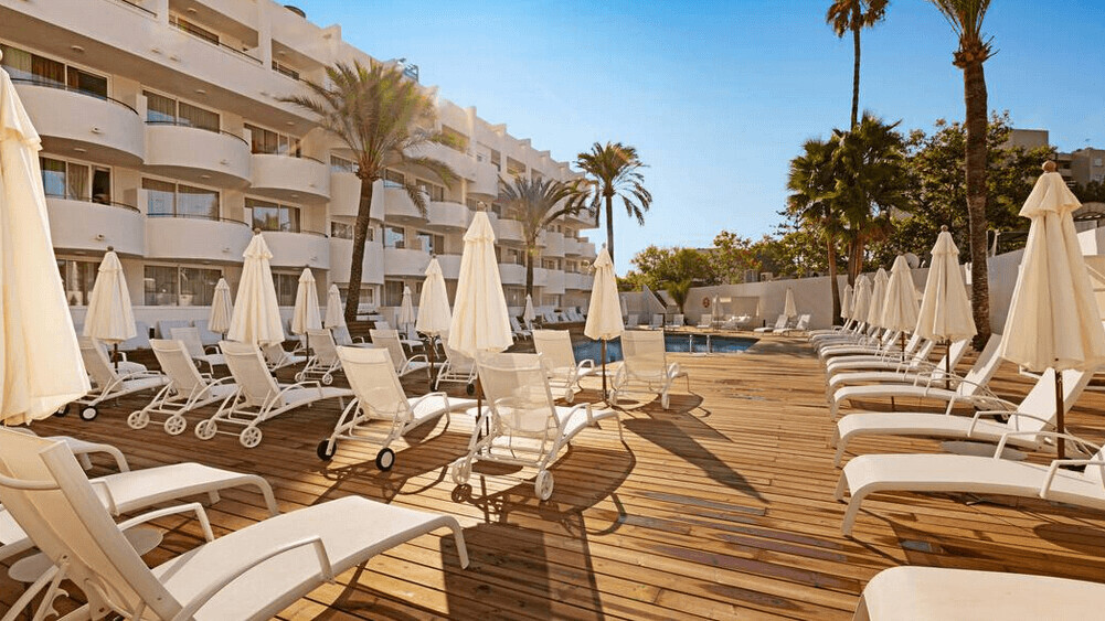 Palmanova Beach Apartments by TRH