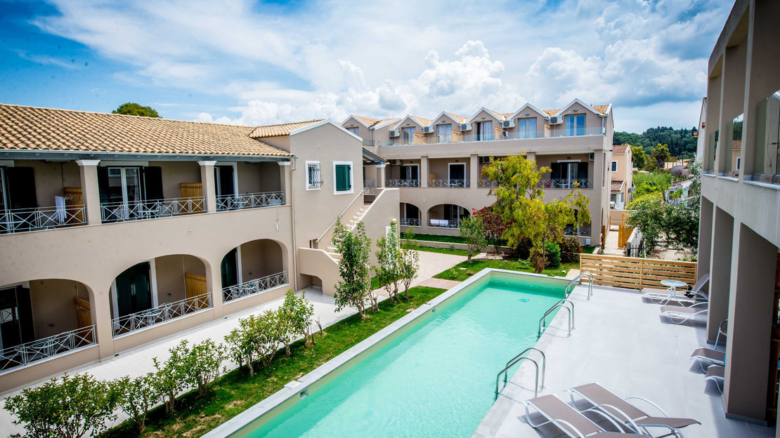 Amour Holiday Resort