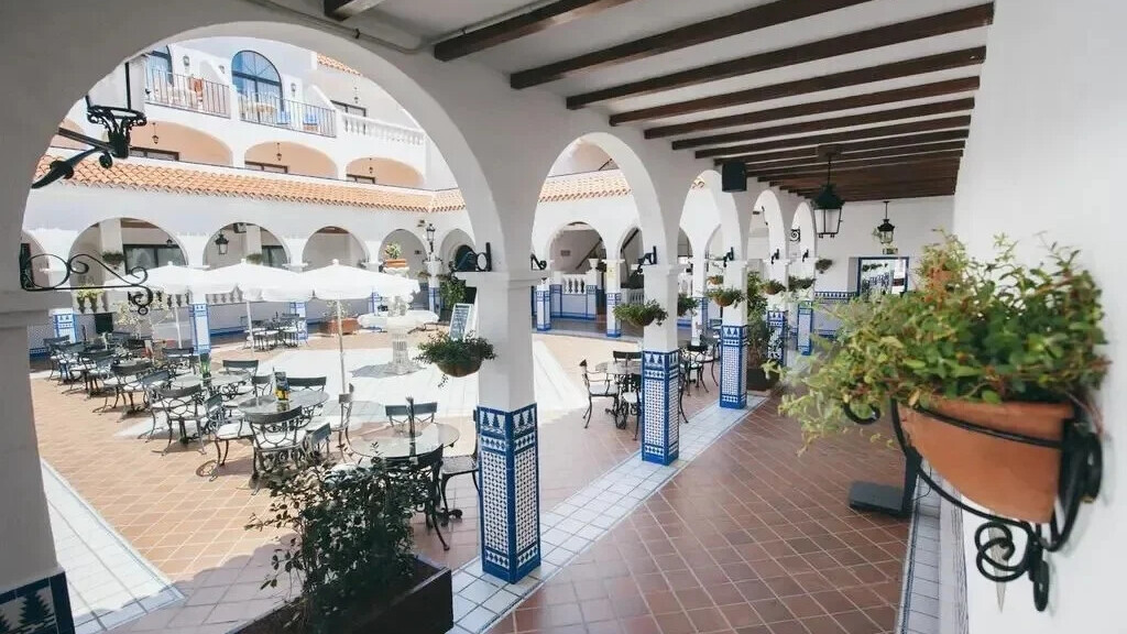 Ona Beverly Hills Heights