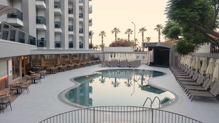 Kleopatra Dreams Beach Hotel