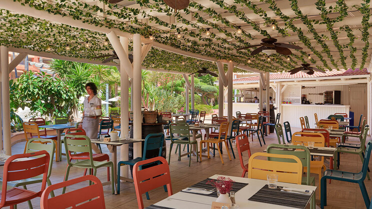 H10 Mediterranean Village