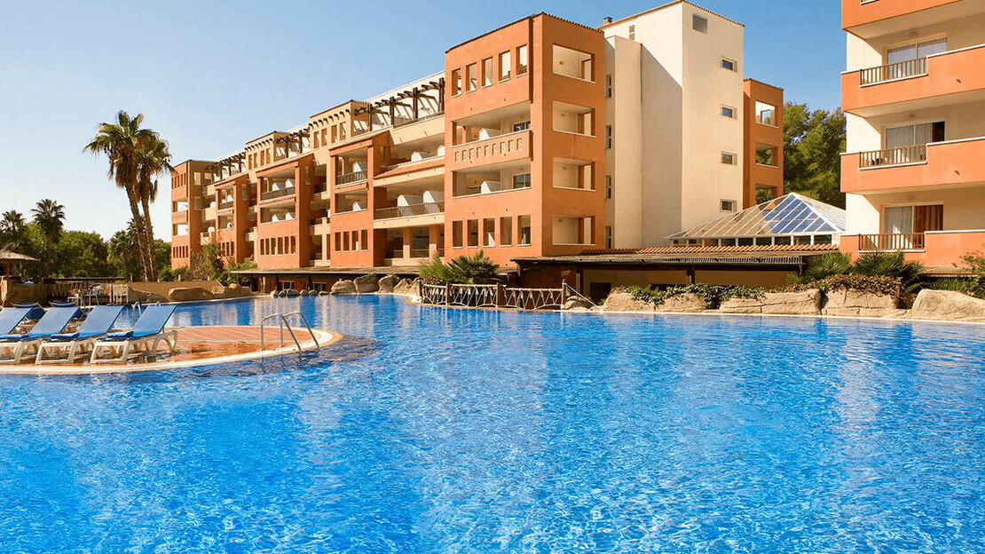 H10 Mediterranean Village