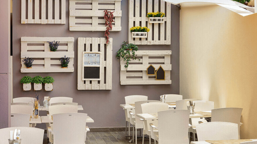 H10 Mediterranean Village