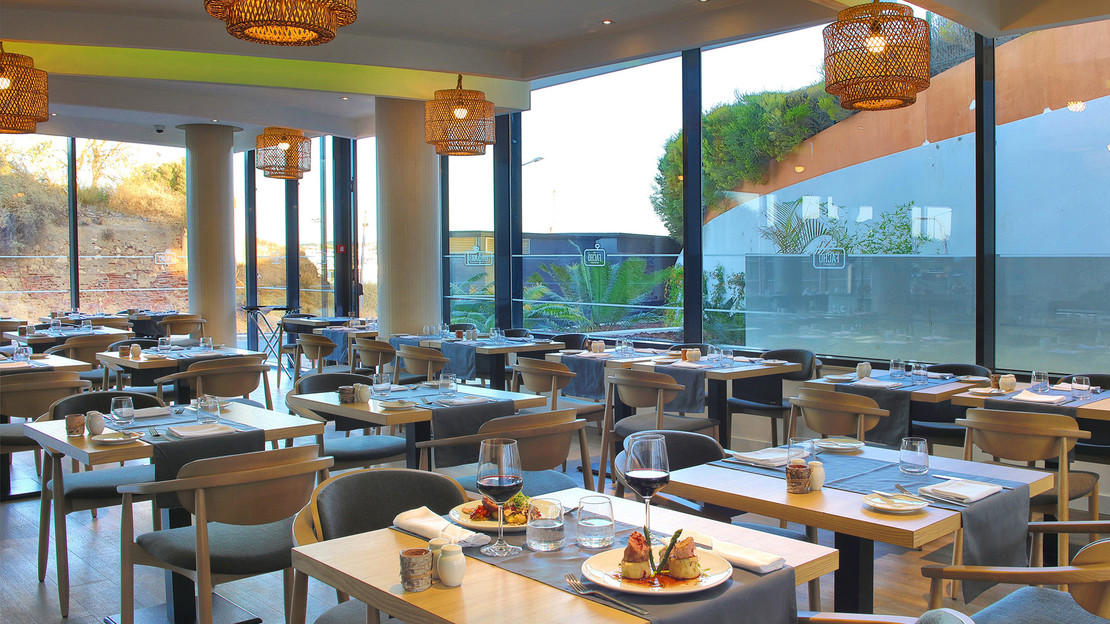 Jupiter Marina Hotel - Couples and Spa