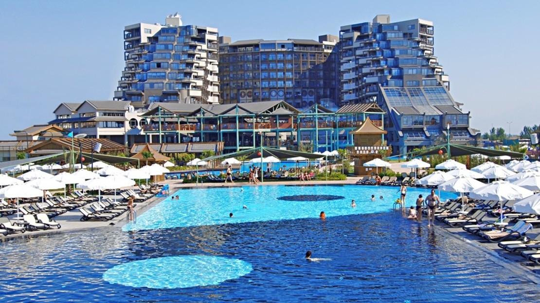 Limak Lara Deluxe Hotel & Resort