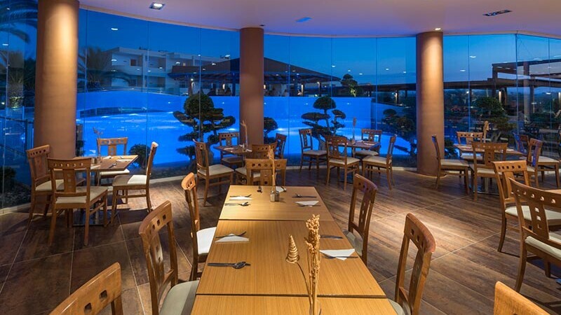 Sandy Beach Hotel & Family Suites