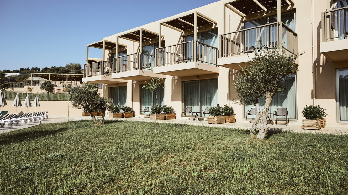 Santa Marina Beach Hotel