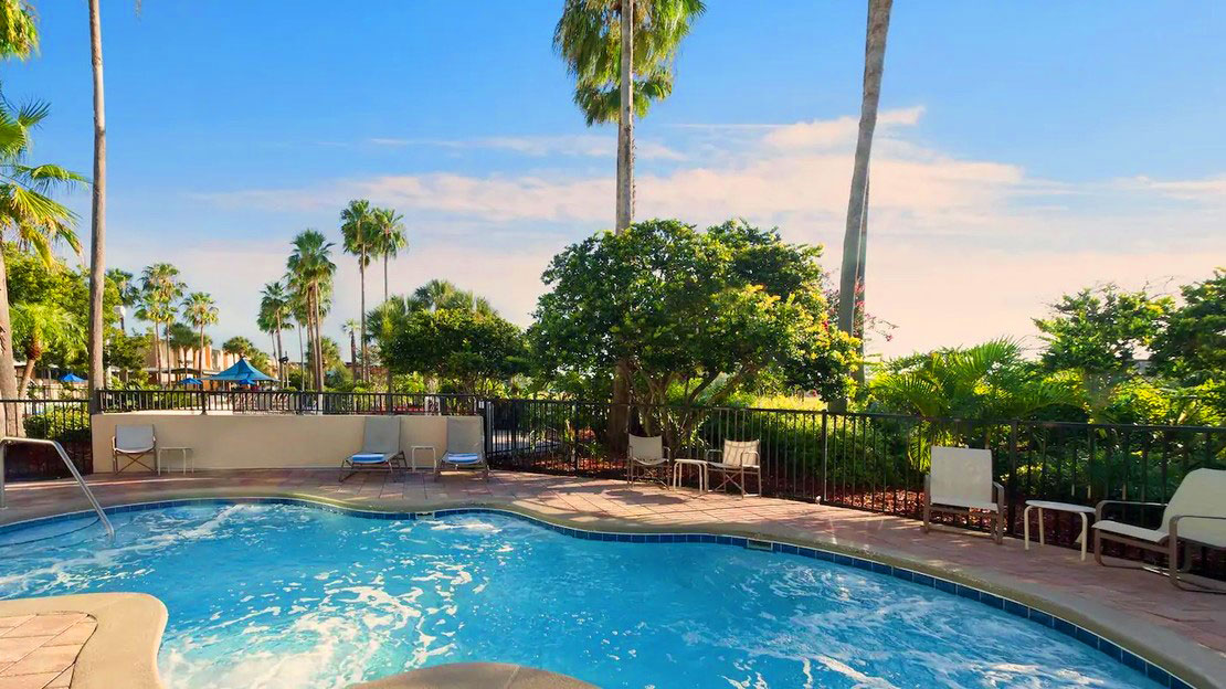 DoubleTree by Hilton Hotel at the Entrance to Universal Orlando