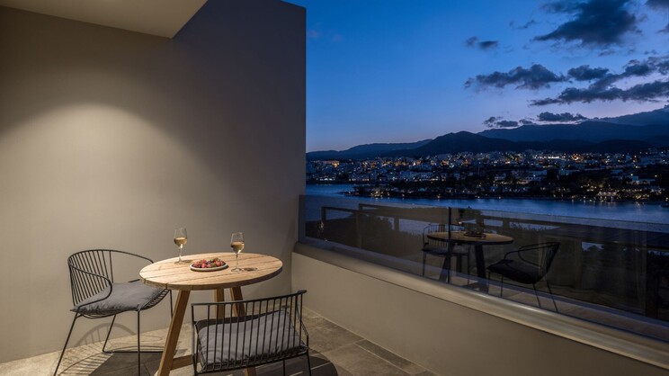 Minos Palace Hotel & Suites