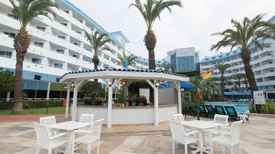 Crystal Admiral Resort Suites and Spa