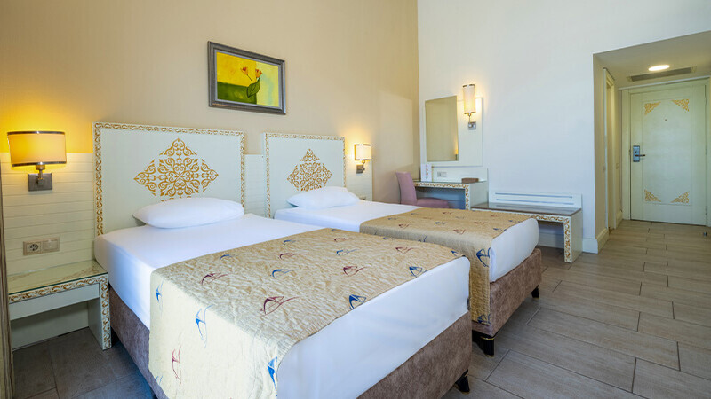 Crystal Admiral Resort Suites and Spa