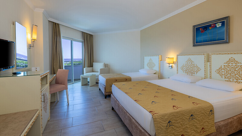 Crystal Admiral Resort Suites and Spa