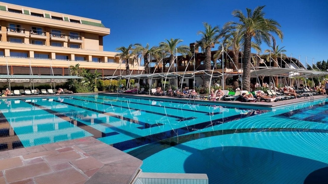 Crystal De Luxe Resort & Spa