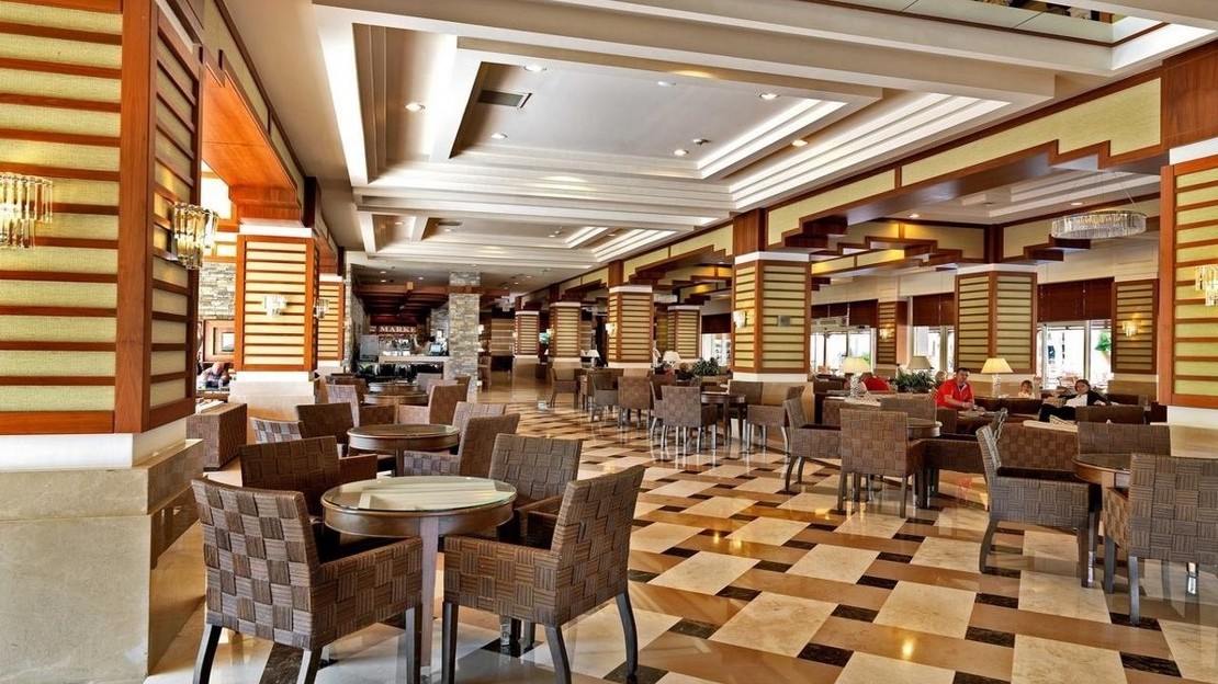 Crystal De Luxe Resort & Spa