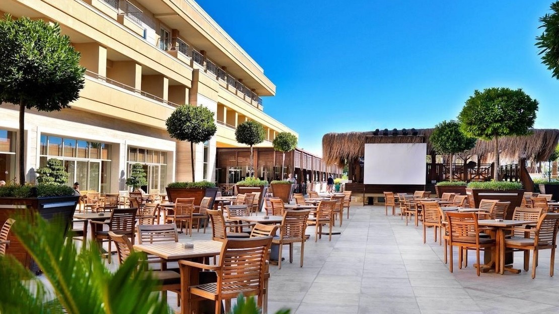 Crystal De Luxe Resort & Spa