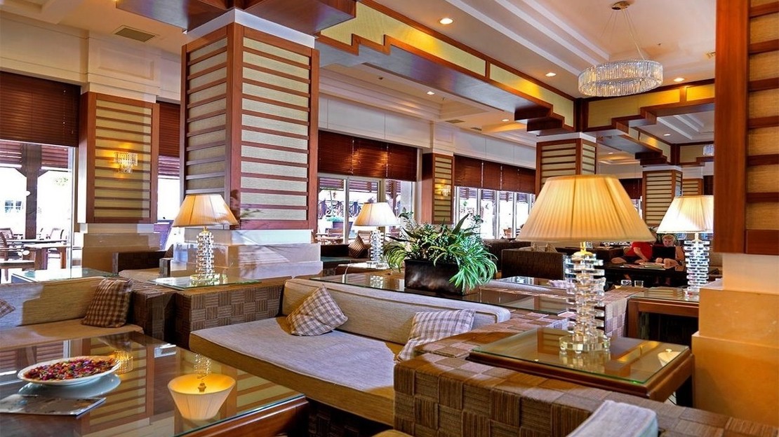 Crystal De Luxe Resort & Spa