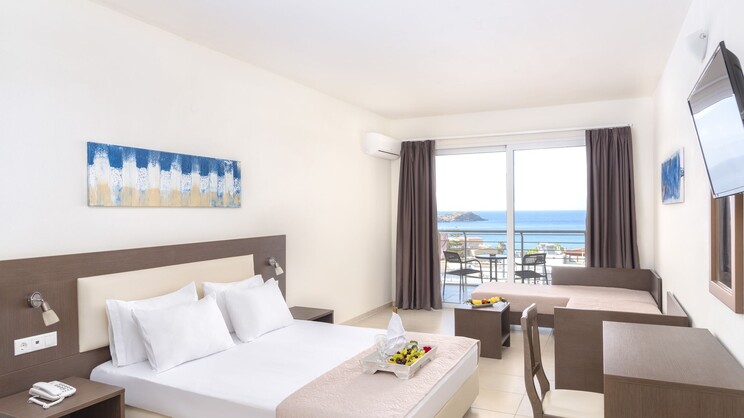 Family Room with Sea View