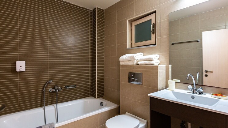 Family Room with Garden View