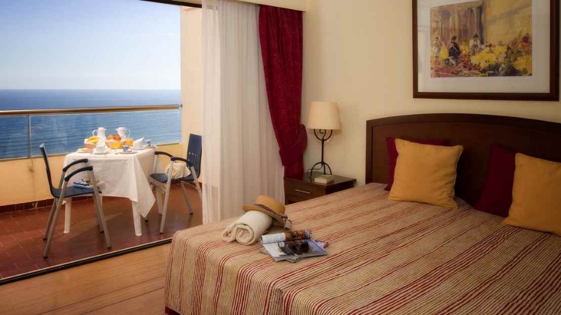 Yellow Praia Monte Gordo Hotel - Algarve