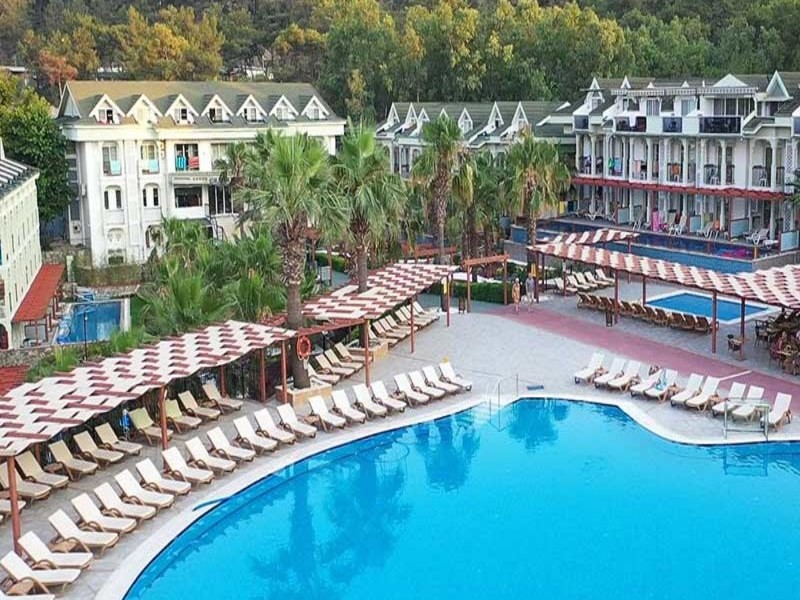 Green Forest Holiday Village