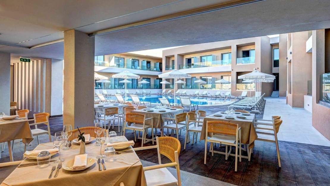 White Olive Elite Laganas