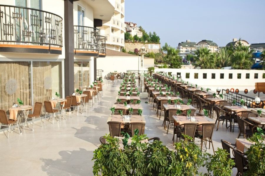 Arabella World Hotel