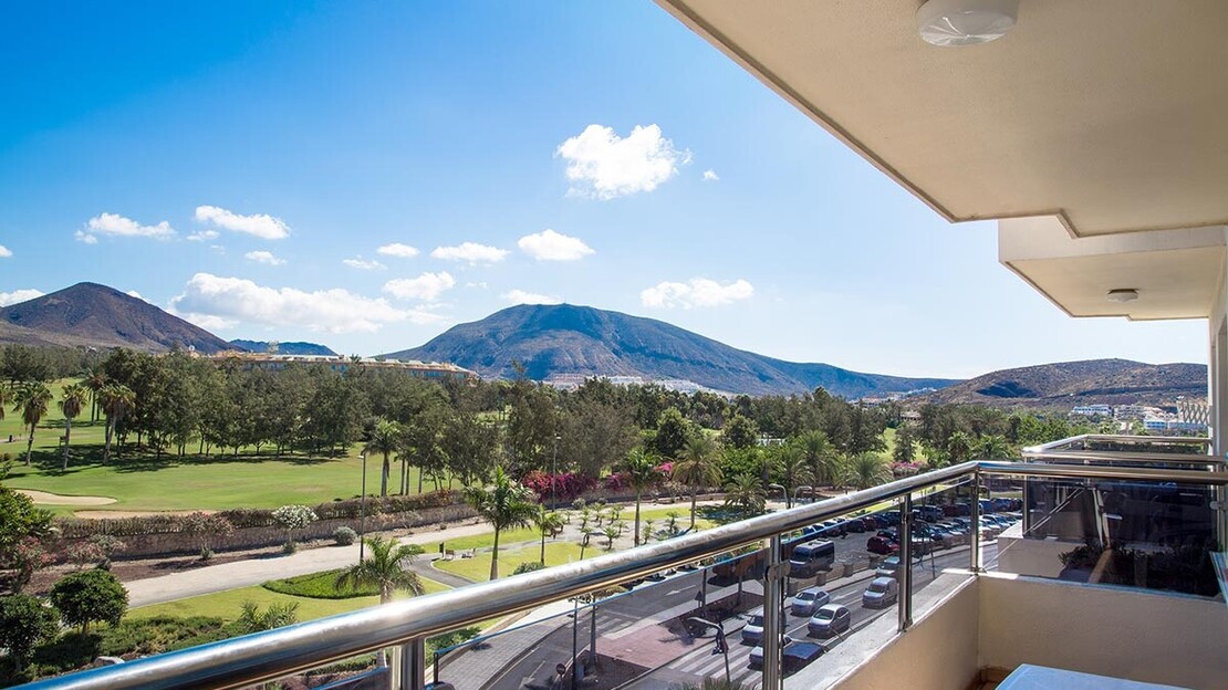 Stella Polaris Oro Blanco Apartments