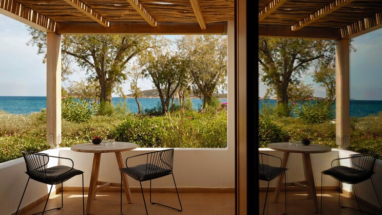 Minos Beach Art Hotel