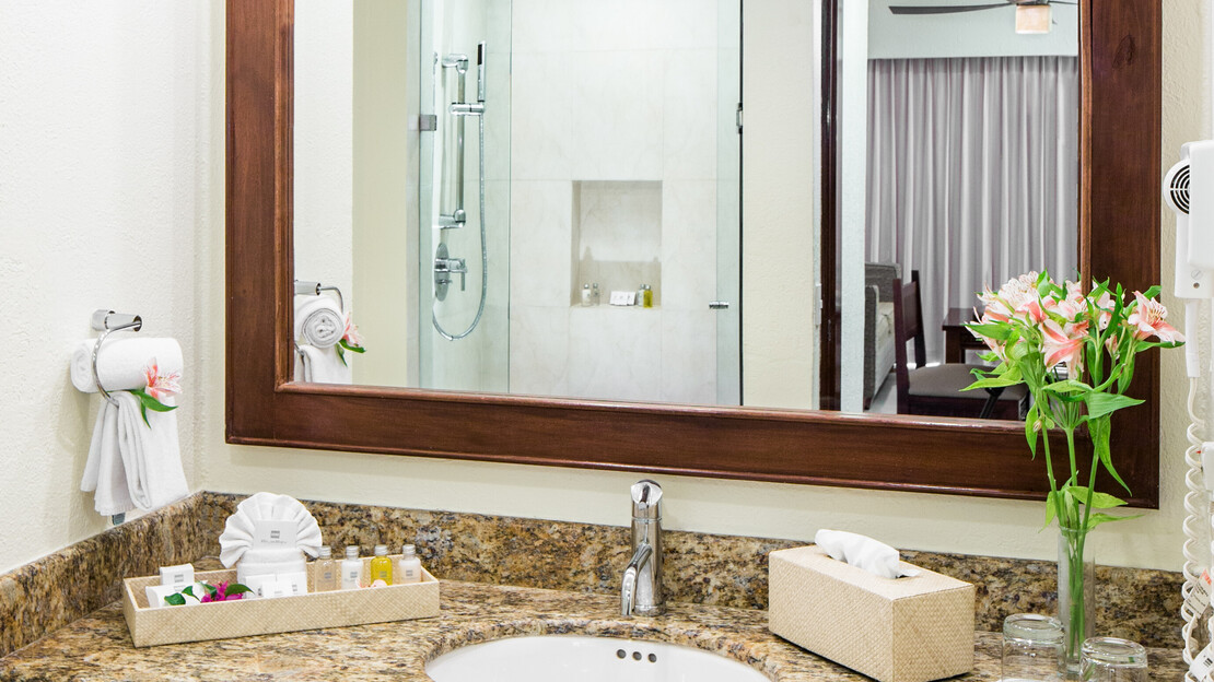 BlueBay Grand Esmeralda