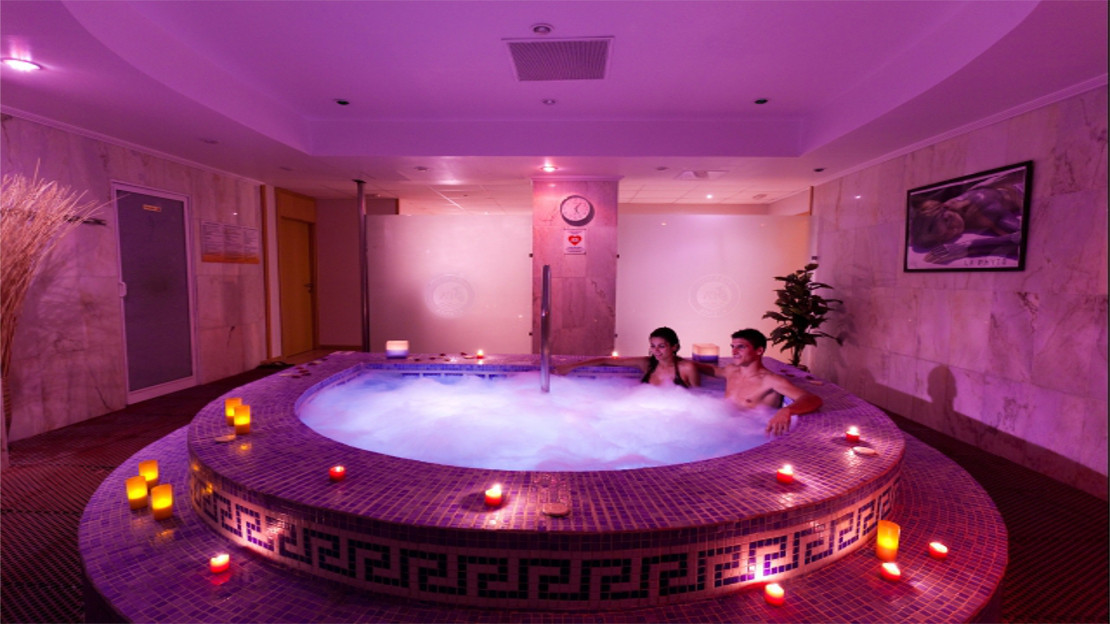 Paradise Park Fun Lifestyle Hotel