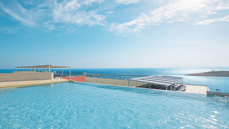 Qawra Palace Resort & Spa