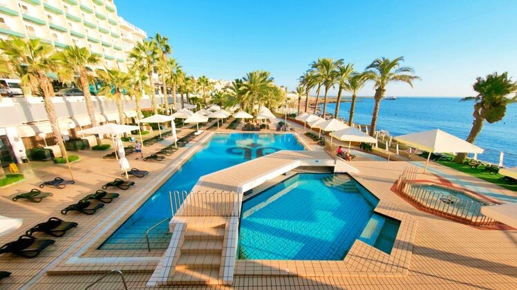 Qawra Palace Resort & Spa