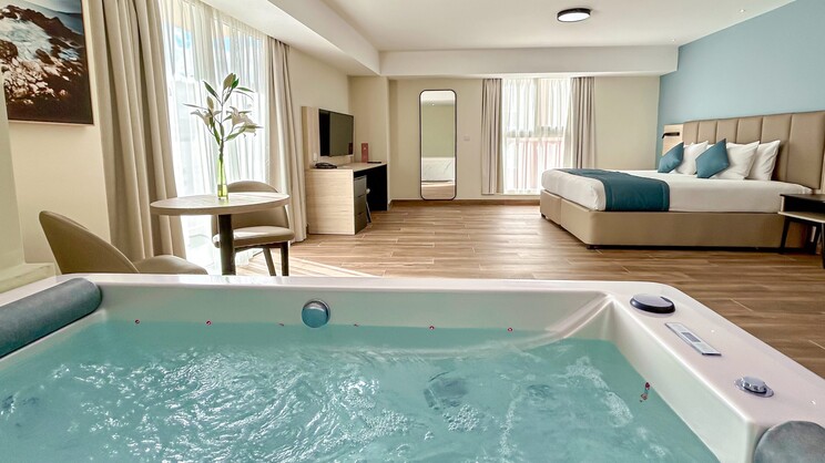 Qawra Palace Resort & Spa