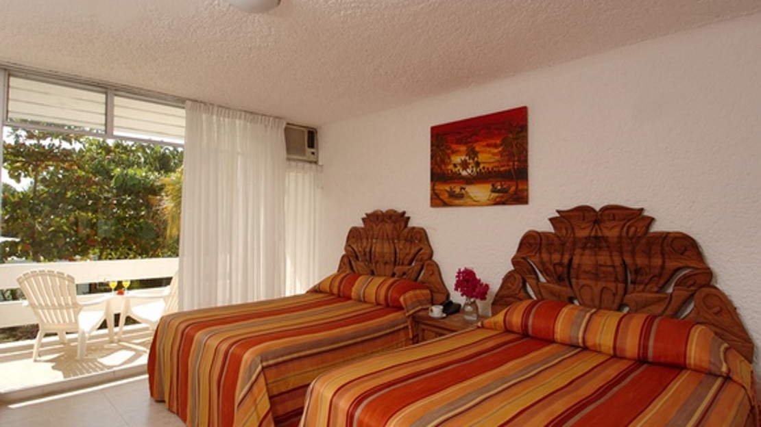 Hotel Maya Caribe Beach House