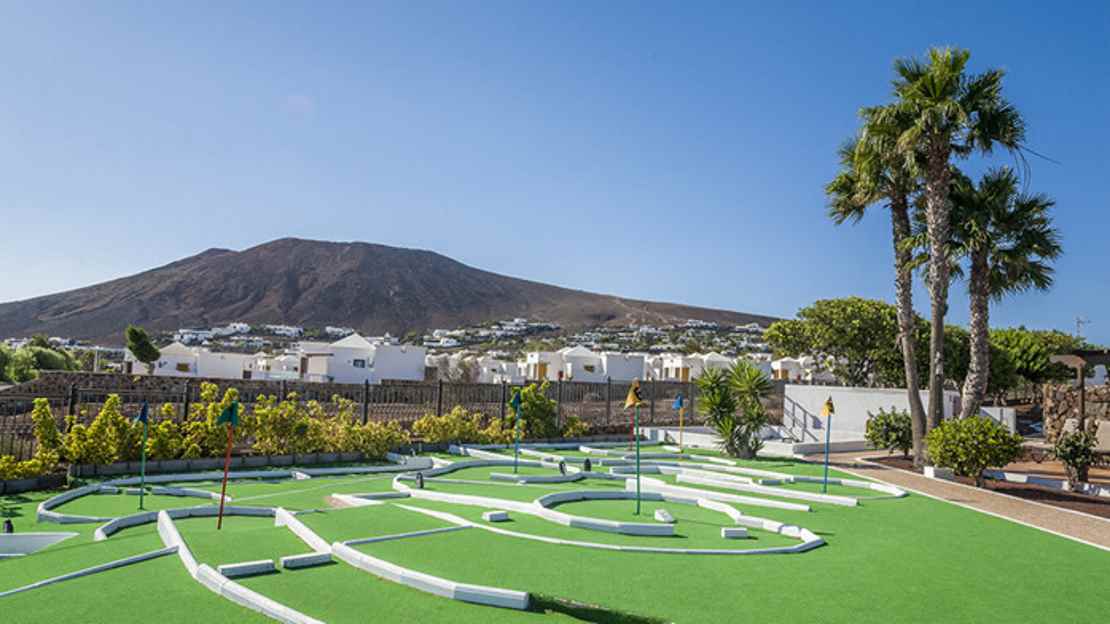 Jardines del Sol, Playa Blanca, Lanzarote Holidays 2021/2022