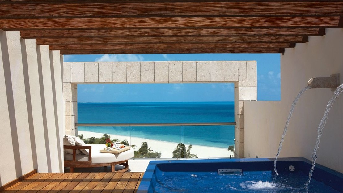 Excellence Playa Mujeres