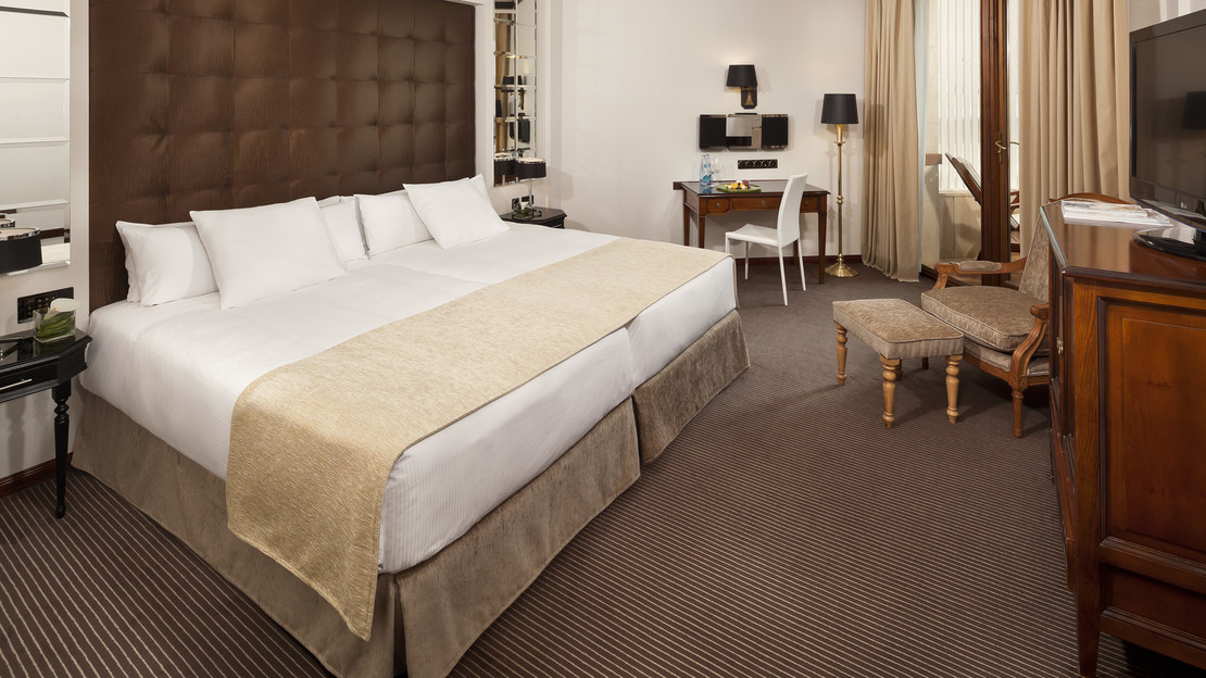 Deluxe Room Side Sea View