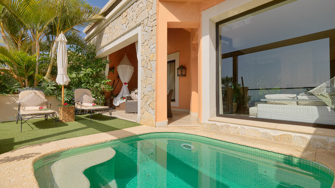 Royal Garden Villas and Spa