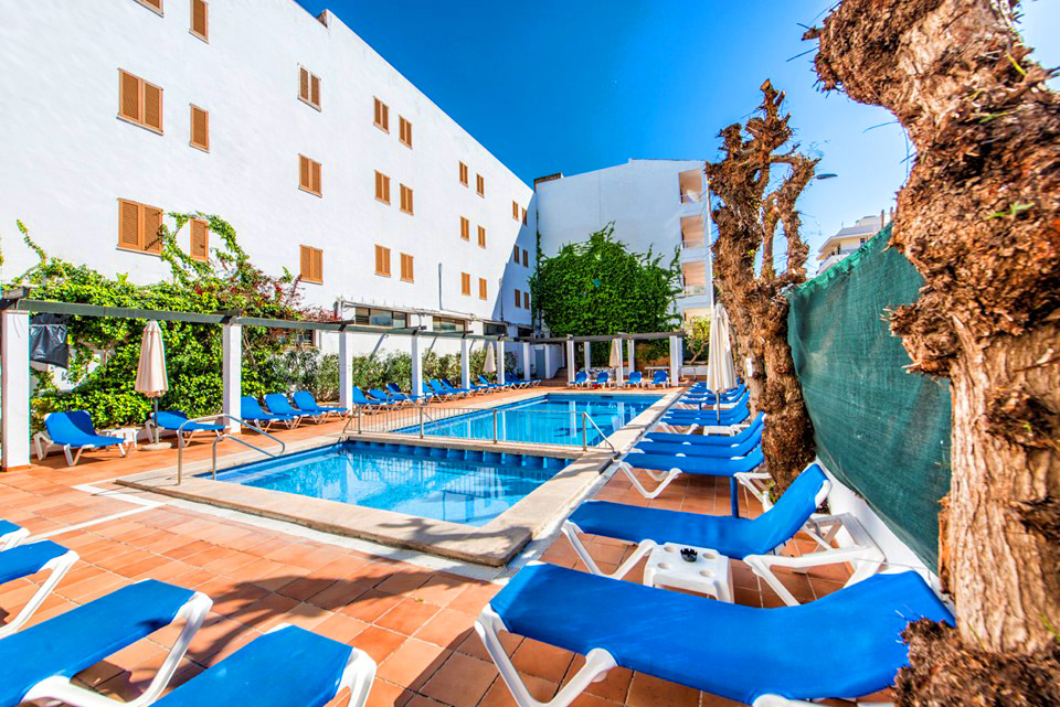 Arcos Playa Apartments