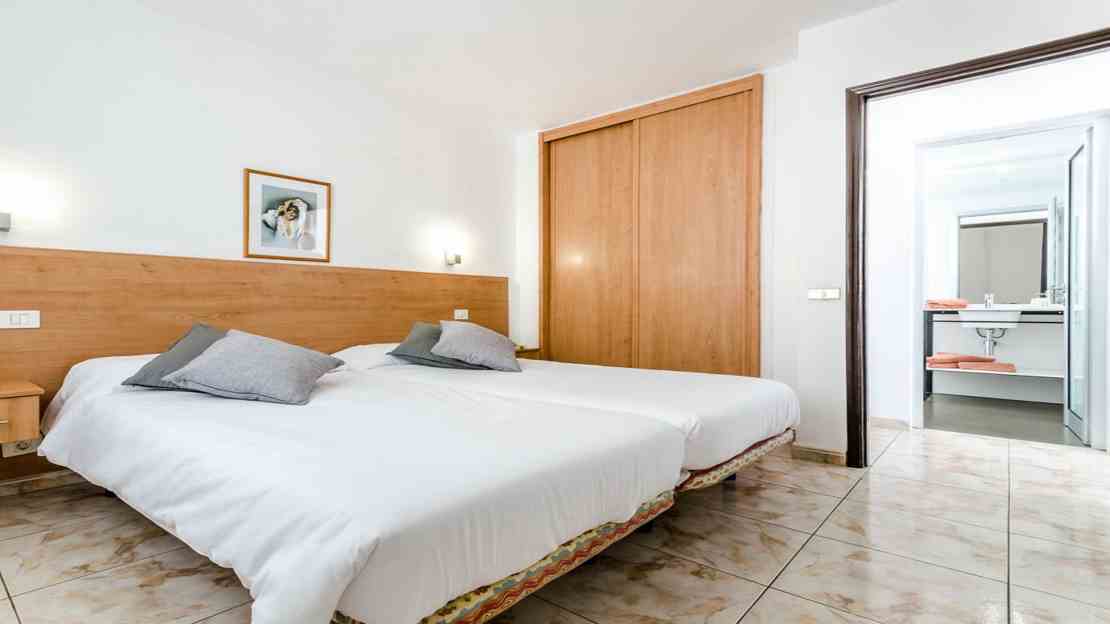 One Bedroom Apartment