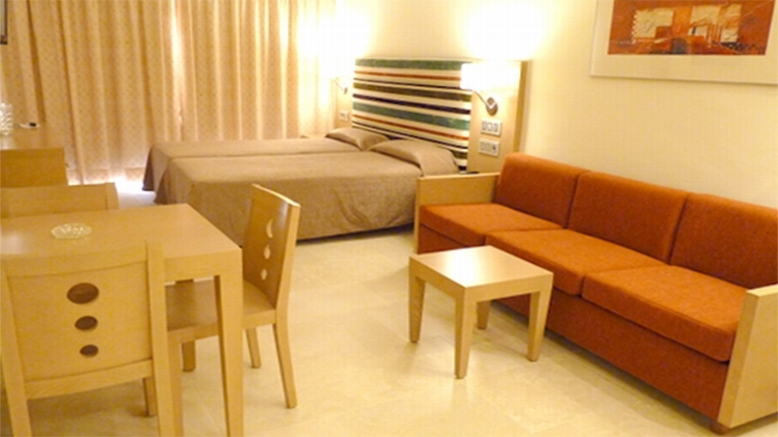 Ponent Mar Aparthotel