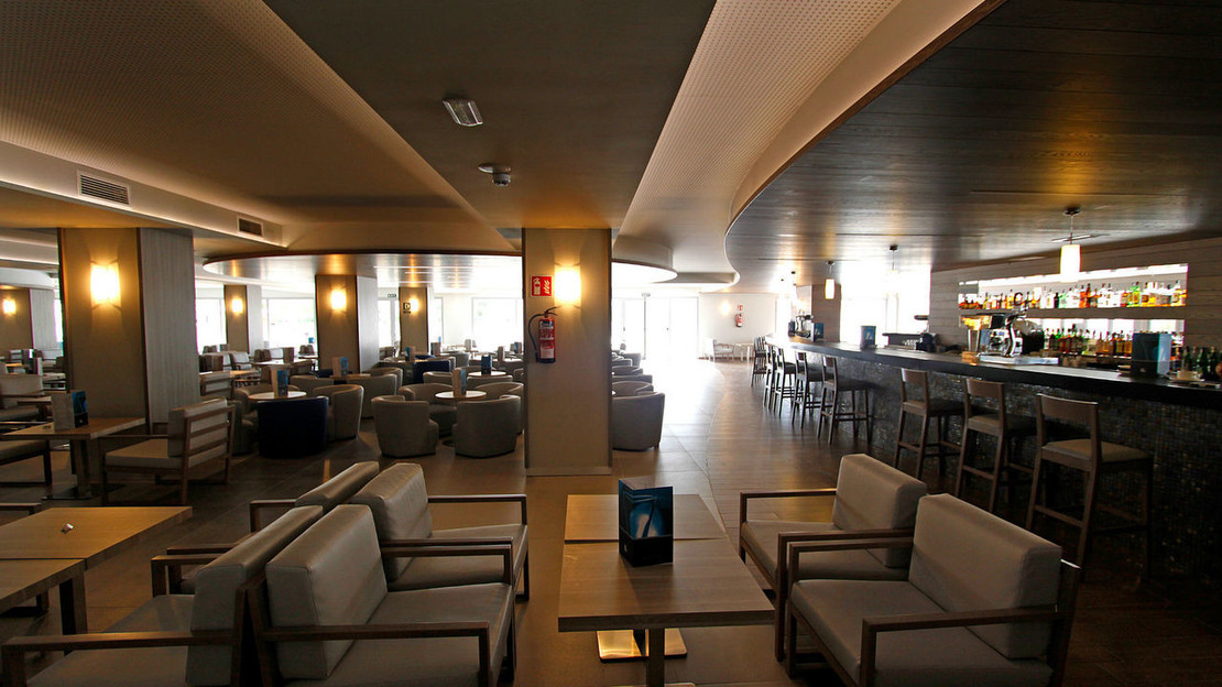 Tonga Tower Design Hotel and Suites