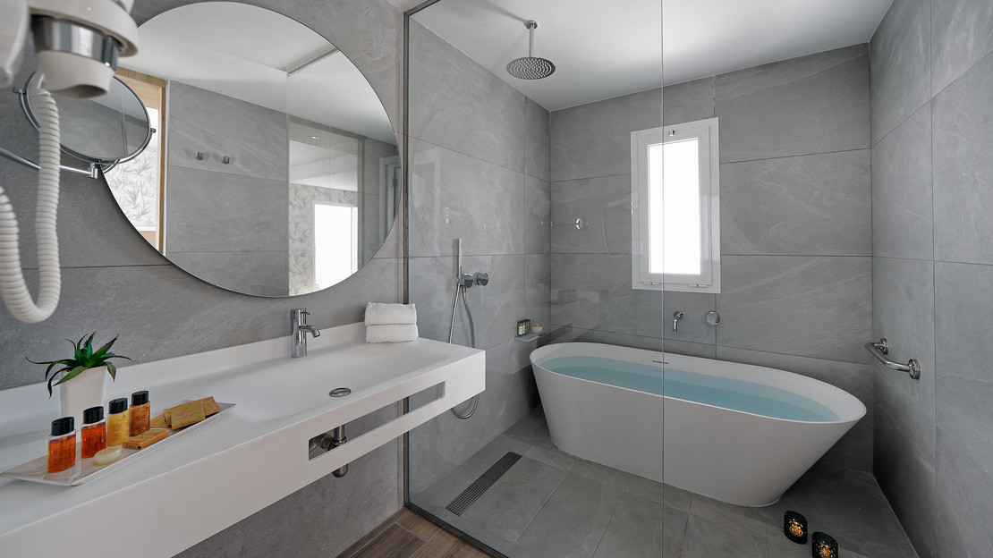 Broncemar Beach Suites Hotel