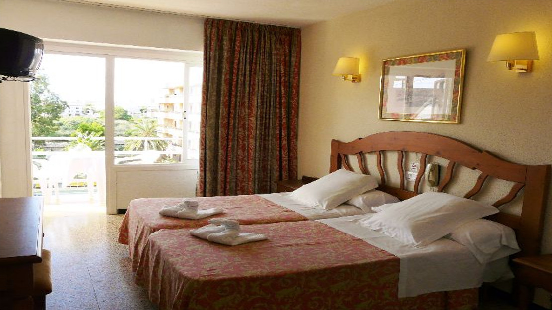 Playamar Hotel and Apartments