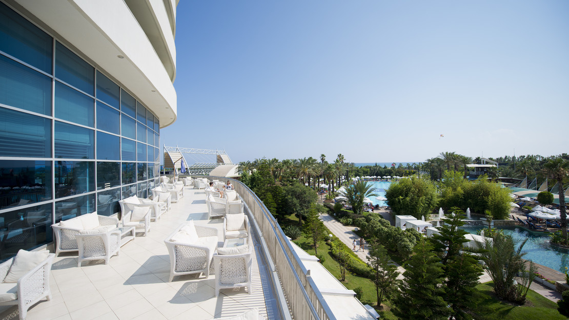 Concorde De Luxe Resort Hotel