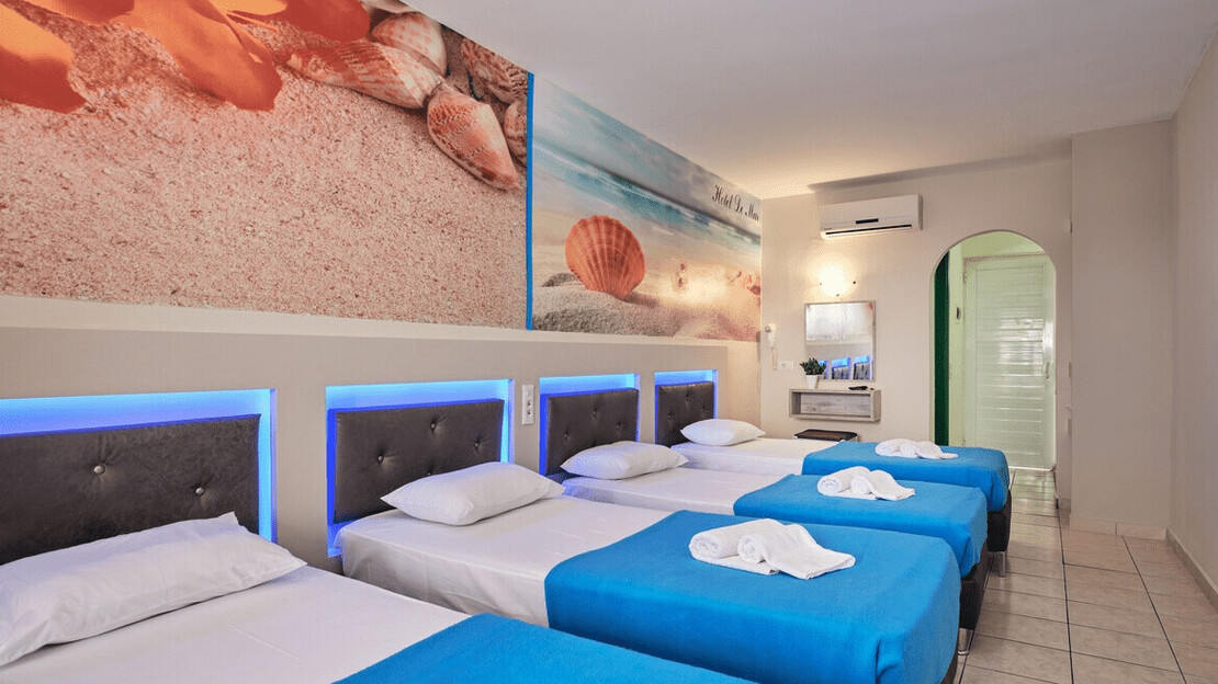 Savvas De Mar Hotel, Zante, Greece - HolidayGems.co.uk