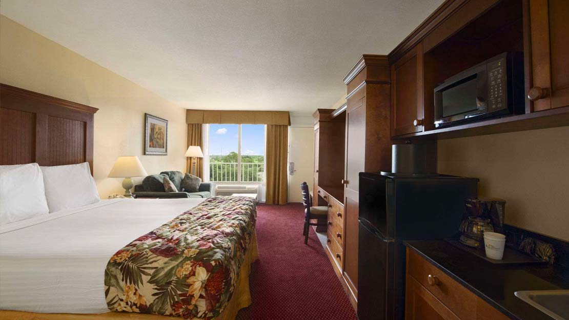 Baymont Inn and Suites Celebration Hotel